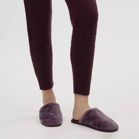 Coach Zennie Sig Light Purple Italian Sheep Fur Slippers Size 7 - Picture 2 of 11